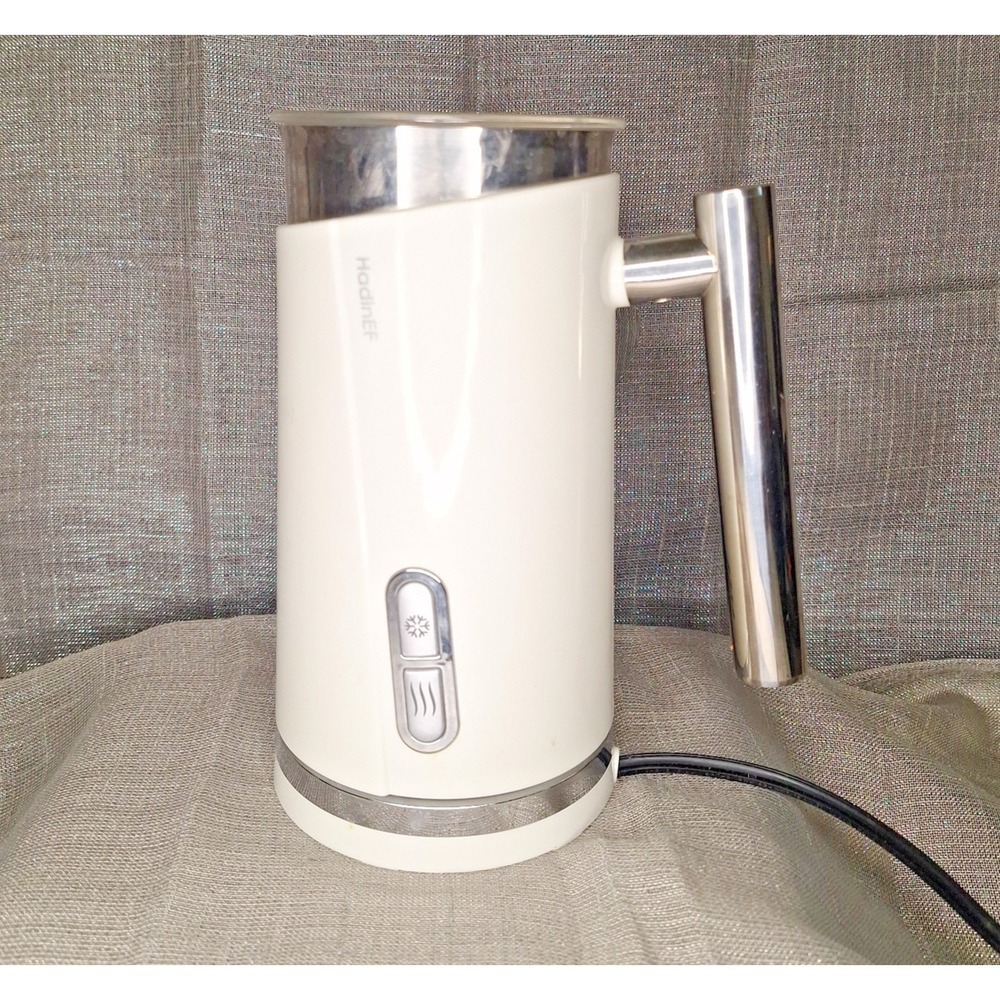 HadinEEon Milk Frother White w/ Stainless Steel Handle Lid Wisk & Power Base